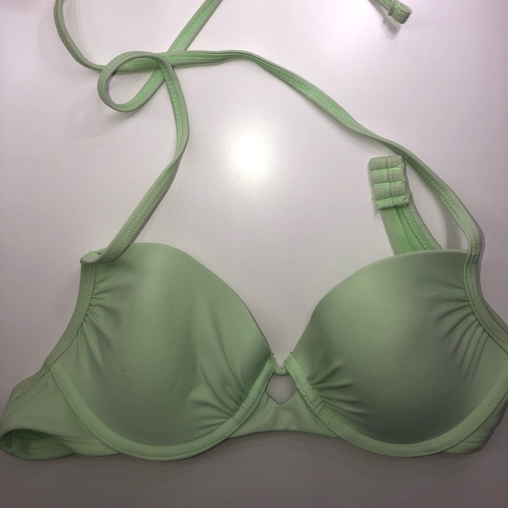 2 bikini tops - Picture 3 of 3